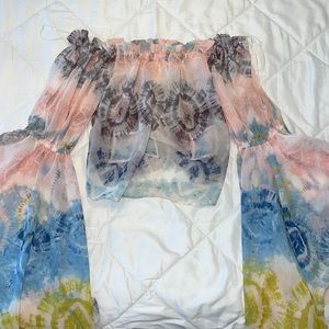TYE DYE COLORFUL LOOSE TOP!